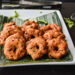 Medhu Vadai/Uludhu vadai/ Lentil Onion Fritters