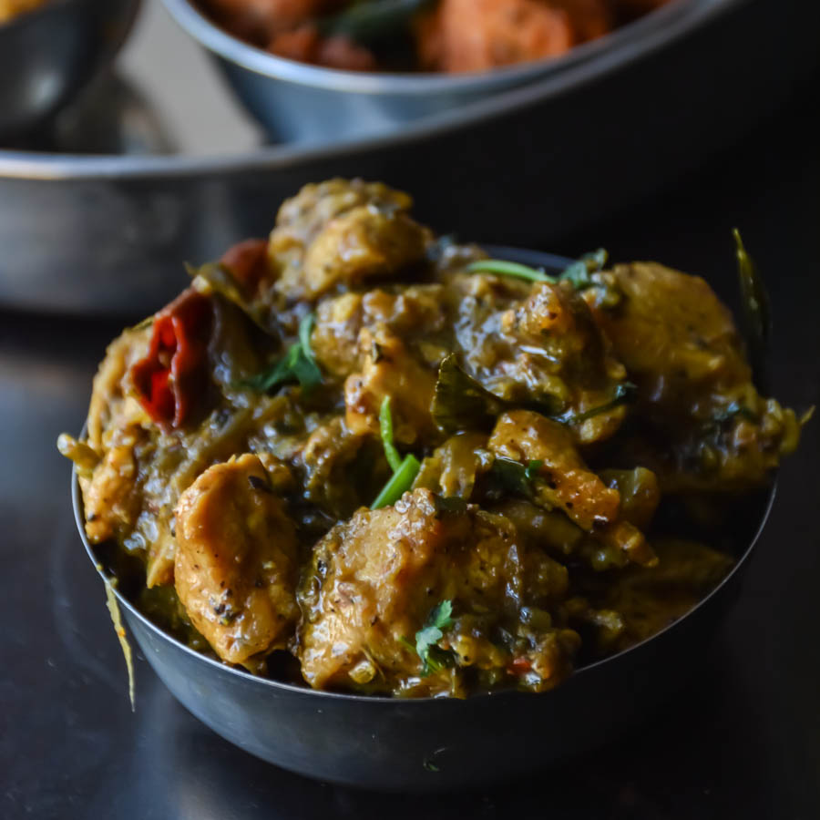Kozhi Milagu pirattal Pepper chicken semi dry curry