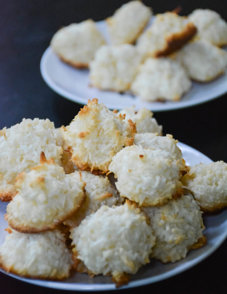 COCONUT MACAROONS - Relish The Bite